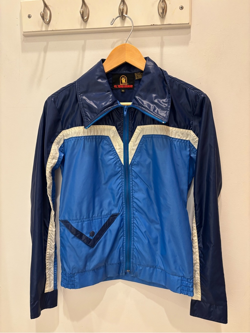 El Toro Bravo Blue Colorblock Men's Windbreaker Jacket by
